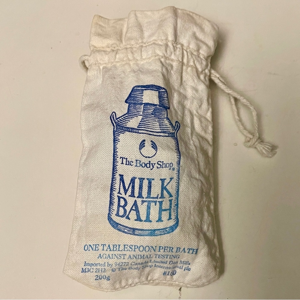 🐆 The Body Shop Milk Bath Cloth Drawstring Bag